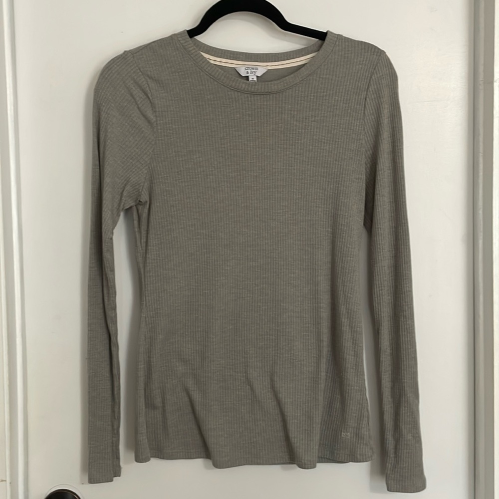 Crown & Ivy Gray Ribbed Long Sleeve Shirt - Sz M